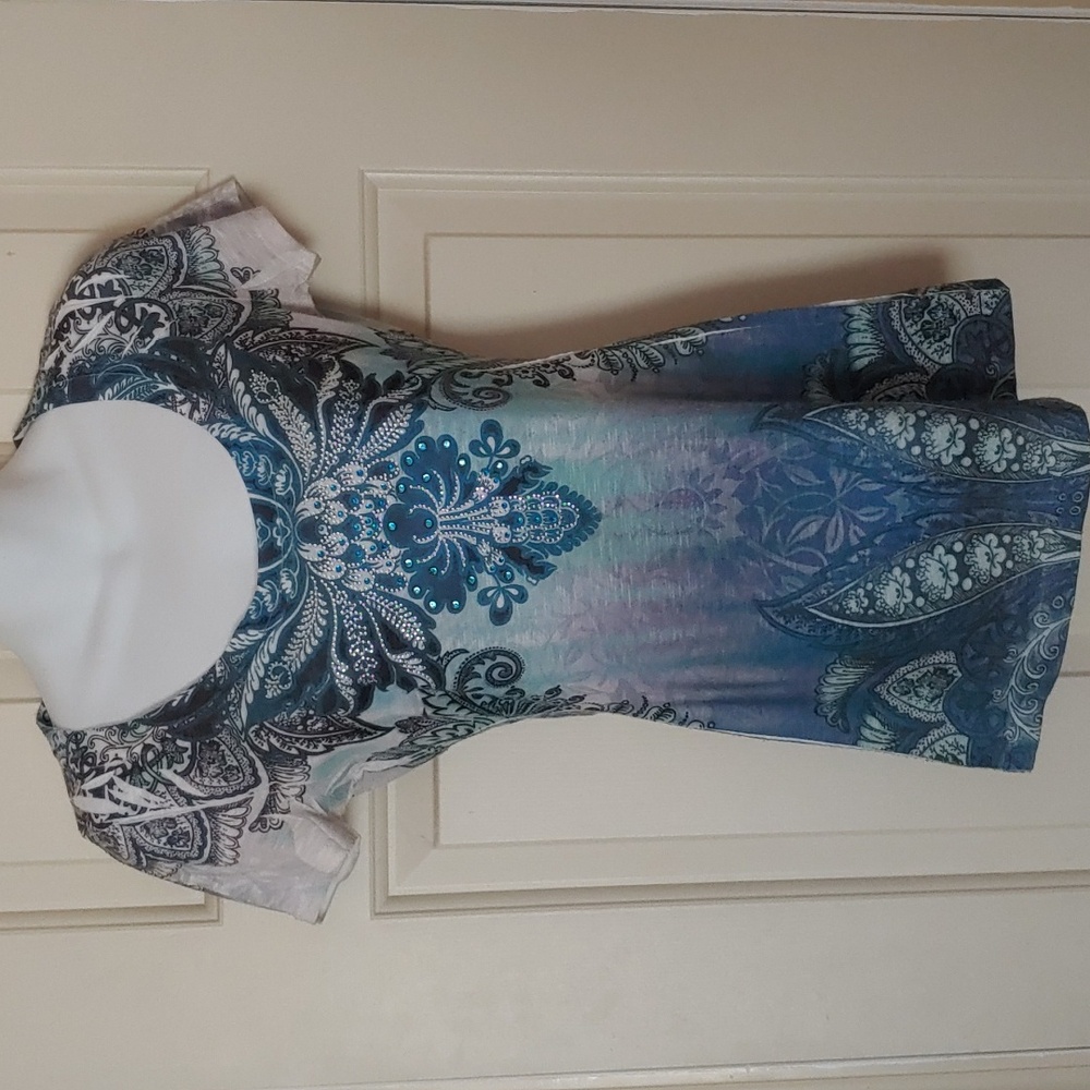 daytrip shirt w/ embellisments